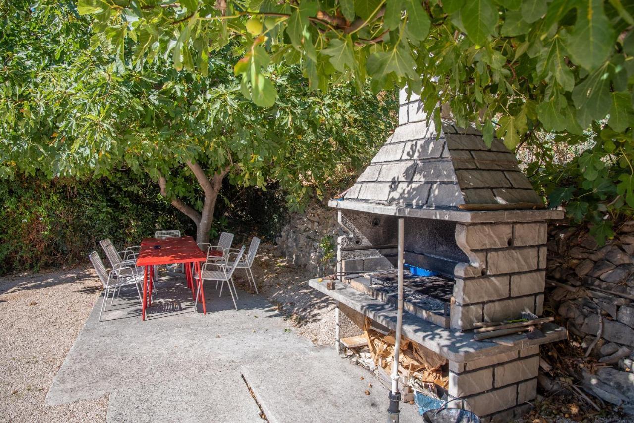 Apartments By The Sea Sumpetar, Omis - 2808 ภายนอก รูปภาพ