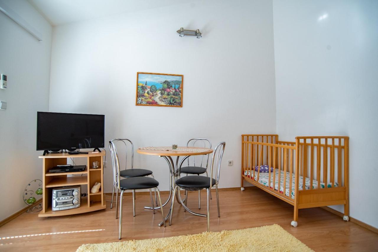 Apartments By The Sea Sumpetar, Omis - 2808 ภายนอก รูปภาพ