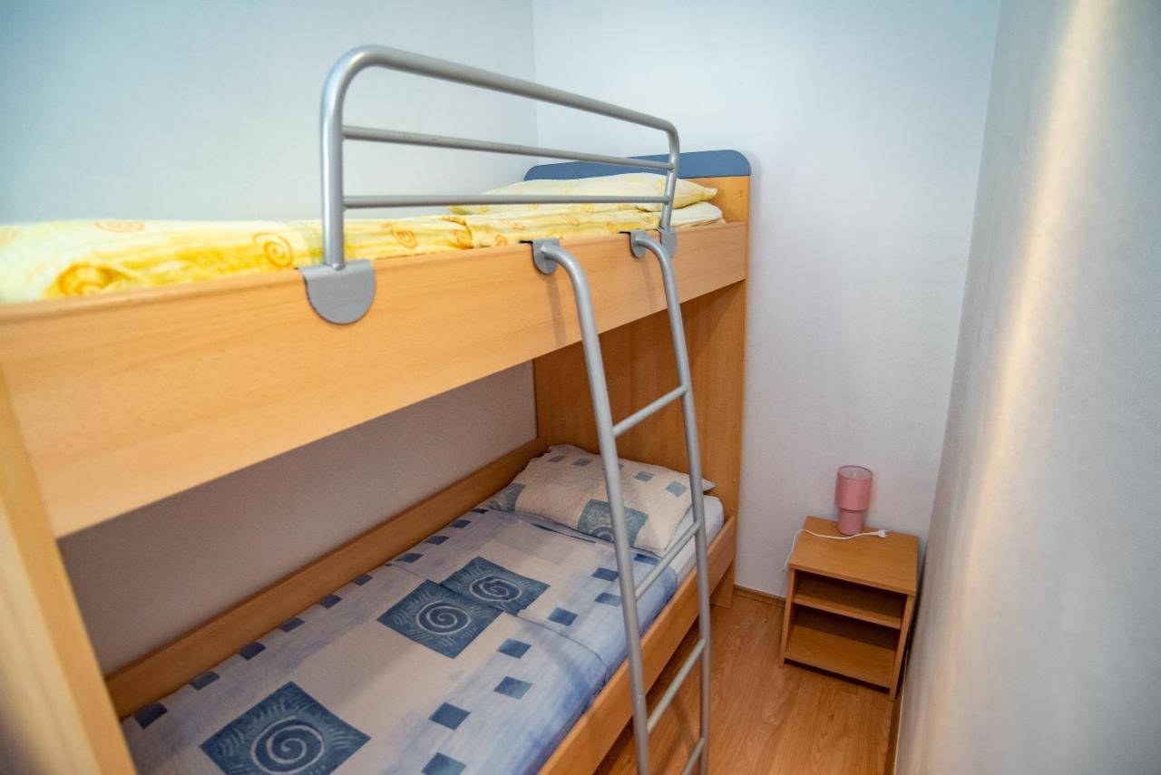 Apartments By The Sea Sumpetar, Omis - 2808 ภายนอก รูปภาพ