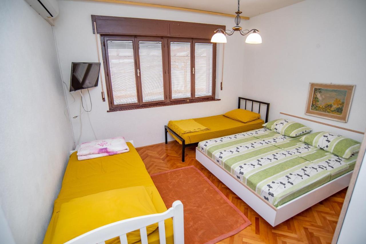 Apartments By The Sea Sumpetar, Omis - 2808 ภายนอก รูปภาพ