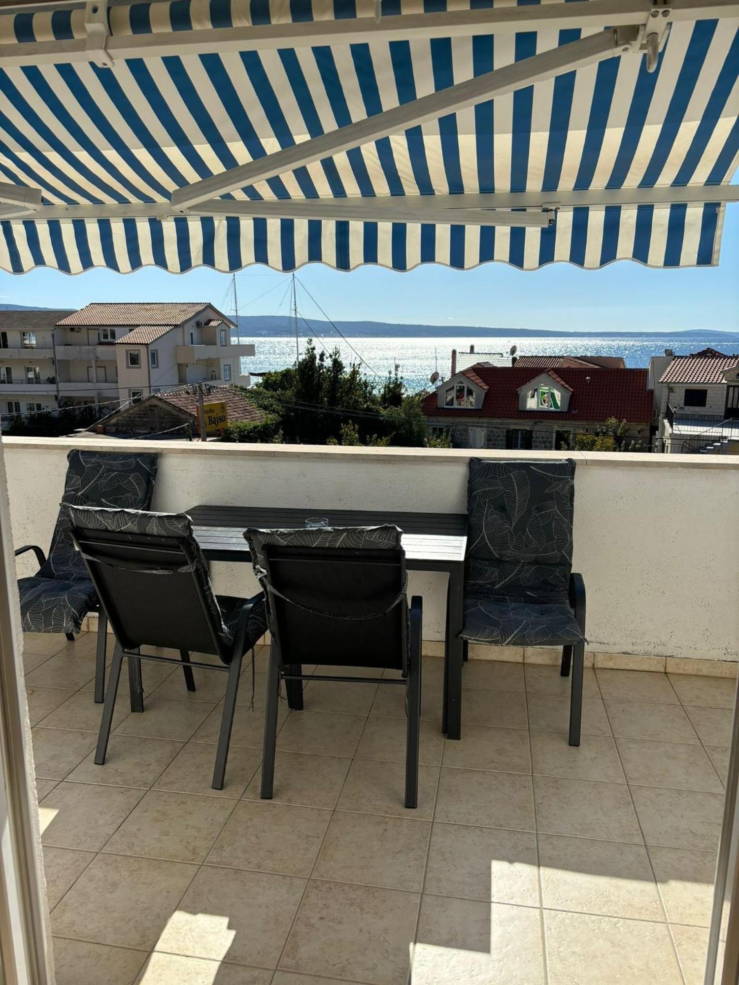 Apartments By The Sea Sumpetar, Omis - 2808 ภายนอก รูปภาพ